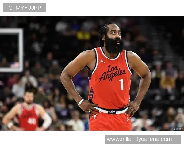 船记：若不调整阵容争冠无望莱昂纳德交易可能性仍需关注