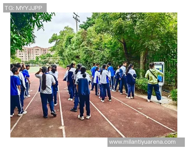 全国首个足球运动表现分析实验室在武汉启用AI教练助力运动员提升表现