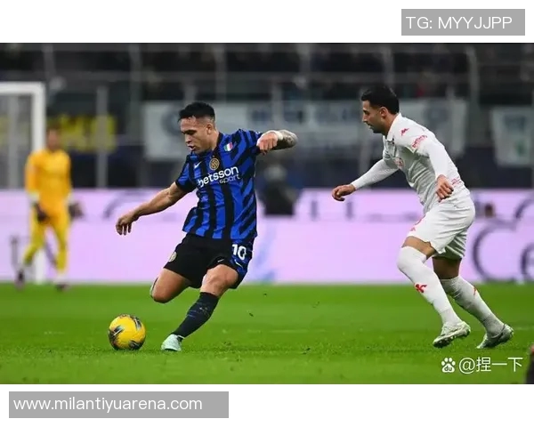 迈阿密国际首失一球门将失误送点苏里奇稳健罚入扳平比分 迈阿密国际首失一球门将失误送点苏里奇稳健罚入扳平比分